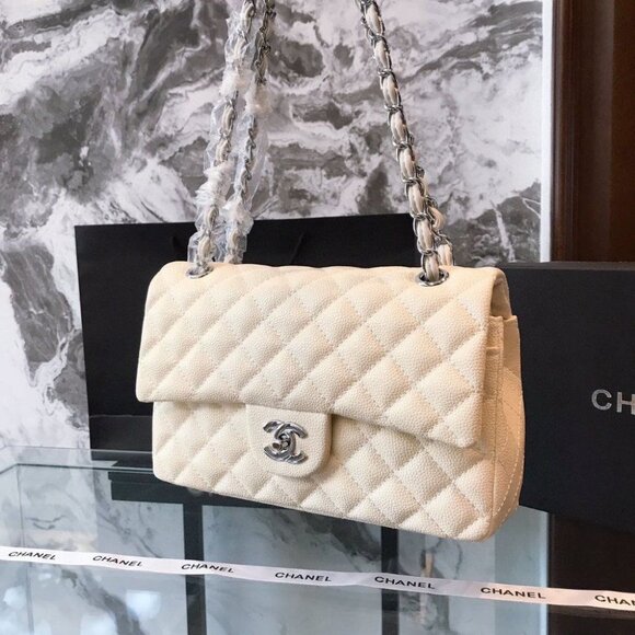 AUTHENTIC Chanel BAG - Picture 1 of 7